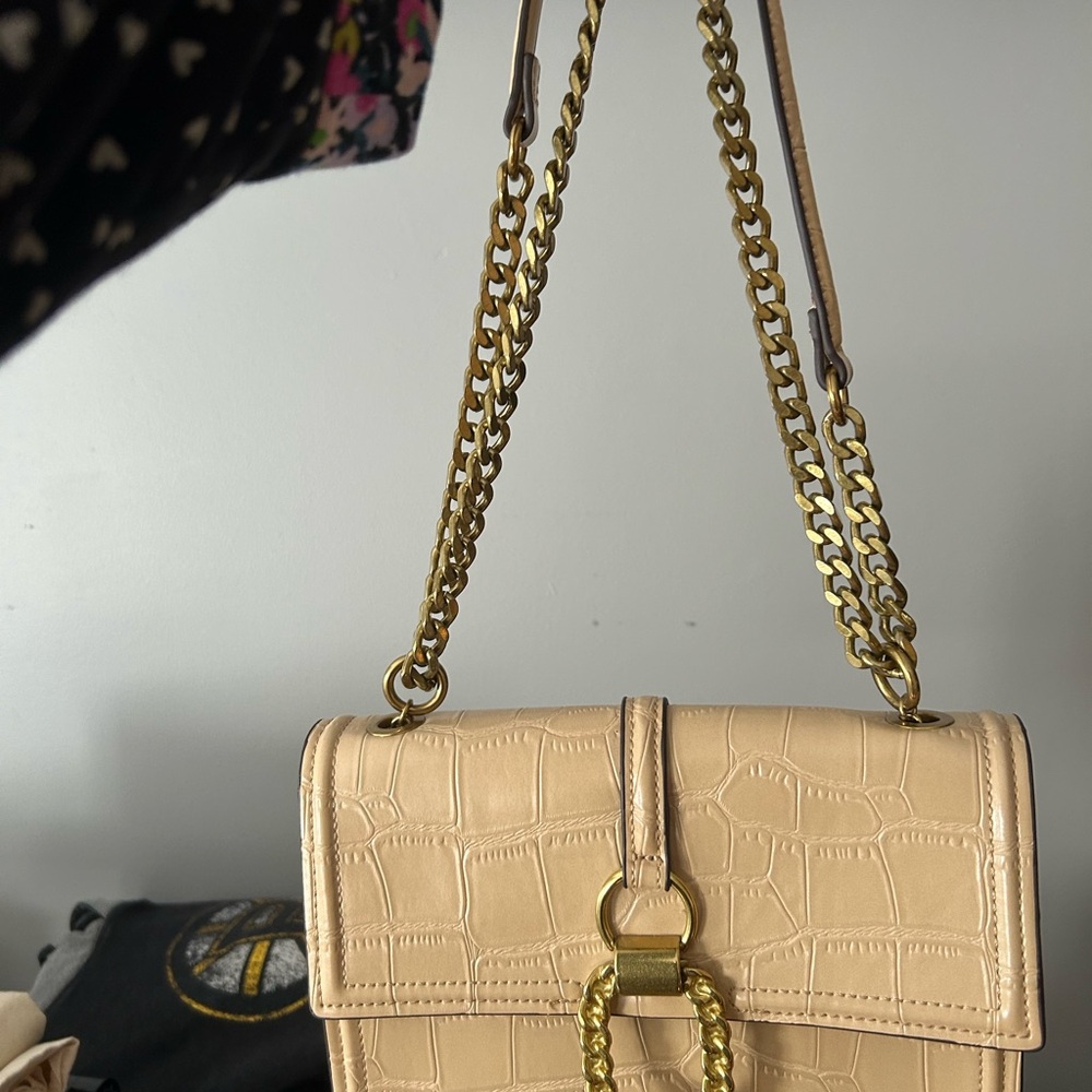 Elegant Cream Croc-Embossed Chain Bag
